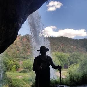 Meet your Posher, Thomas